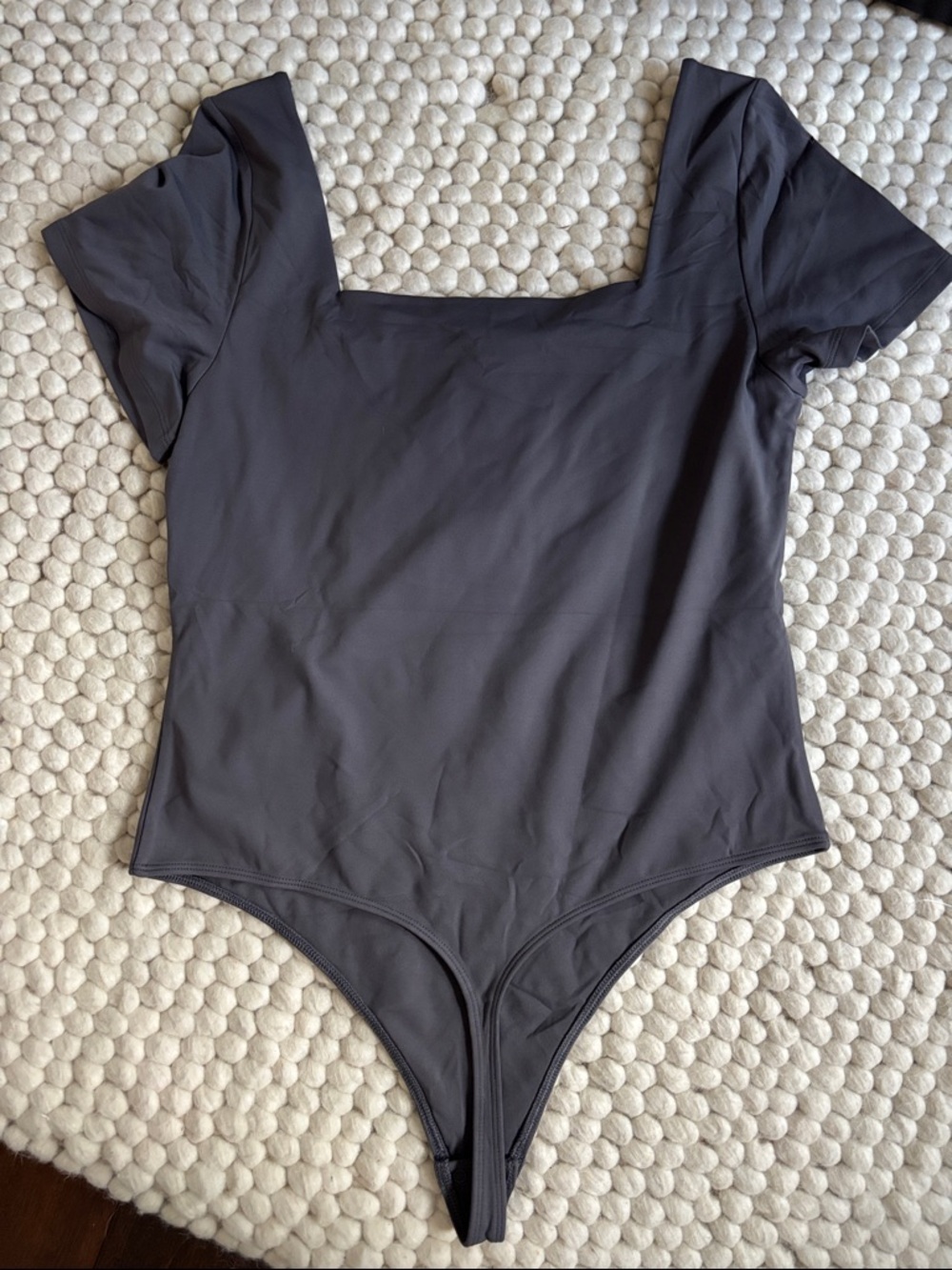 Aritzia Gray Square Neck Short Sleeve Bodysuit, new without tags - Picture 5 of 5